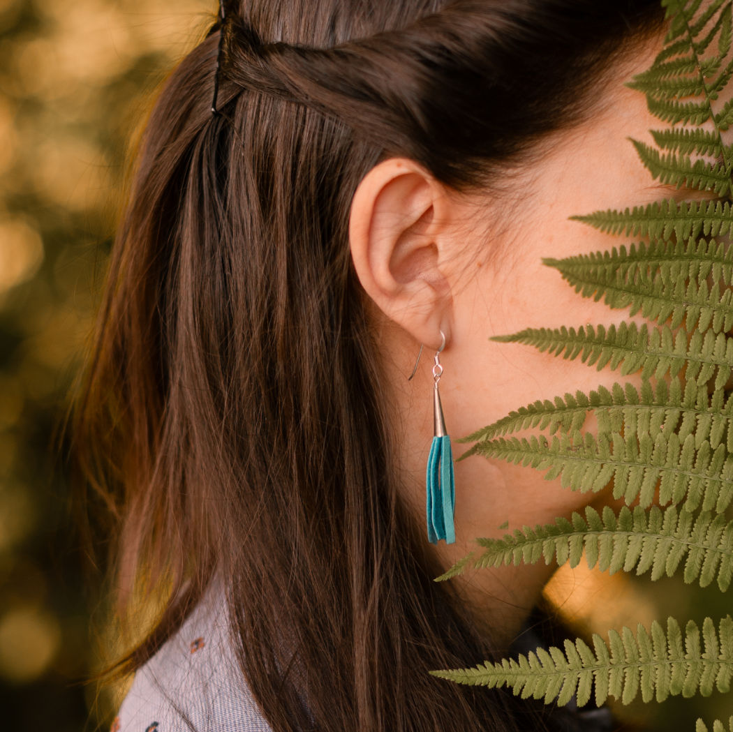 Fly Away Mini earrings - color bluebird