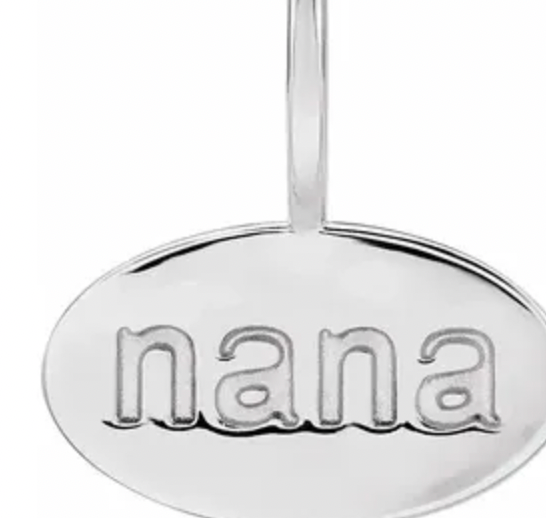nana pendant close up